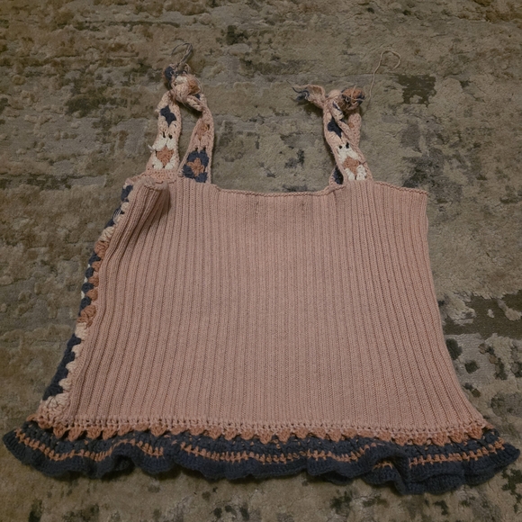 American Eagle Outfitters Pink and Cream Knit Top - Picture 4 of 4